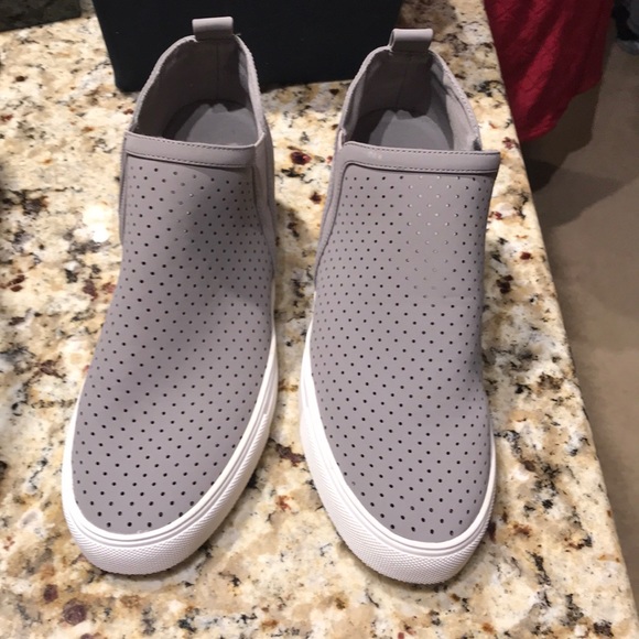 steve madden grey wedge sneakers